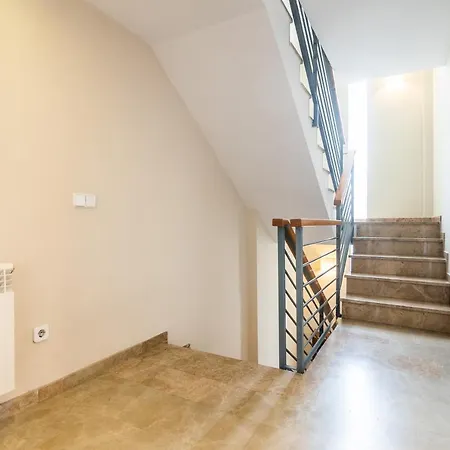 Tuguest Grisolia House - Free Parking Daire Armilla